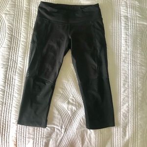 Lululemon cropped leggings size 4